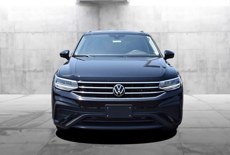 Volkswagen Tiguan Vehicle Image 04
