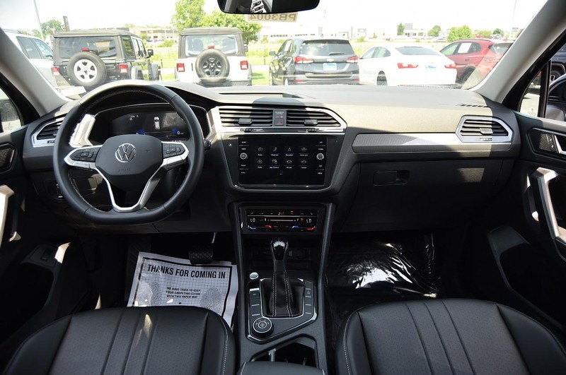 Volkswagen Tiguan Vehicle Image 07