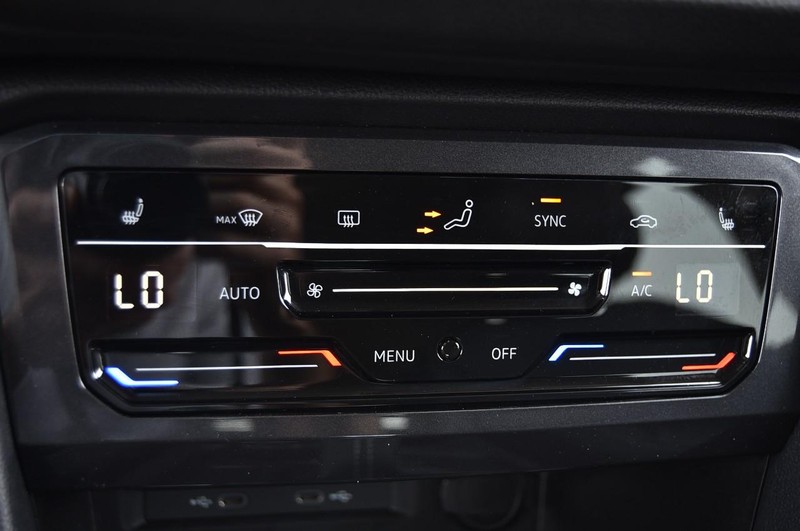 Volkswagen Tiguan Vehicle Image 15