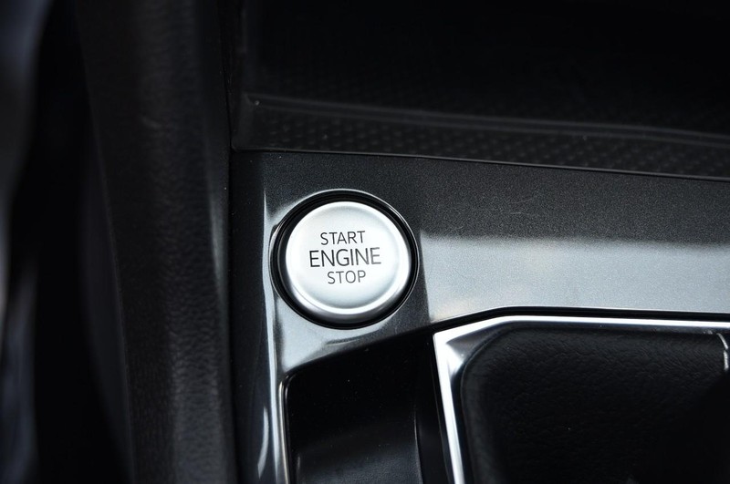 Volkswagen Tiguan Vehicle Image 17