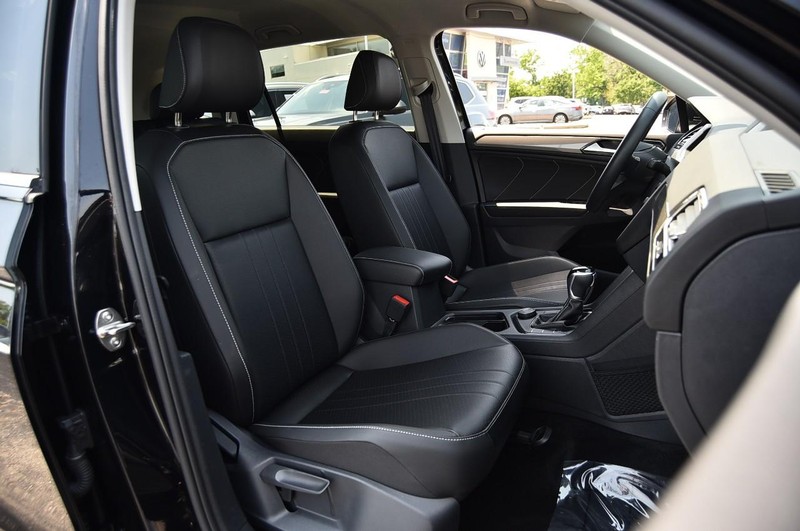 Volkswagen Tiguan Vehicle Image 22
