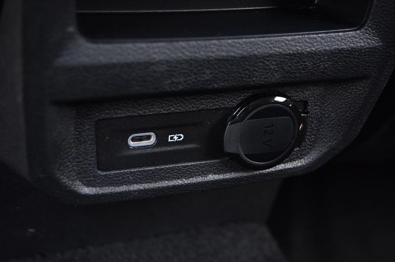 Volkswagen Tiguan Vehicle Image 25