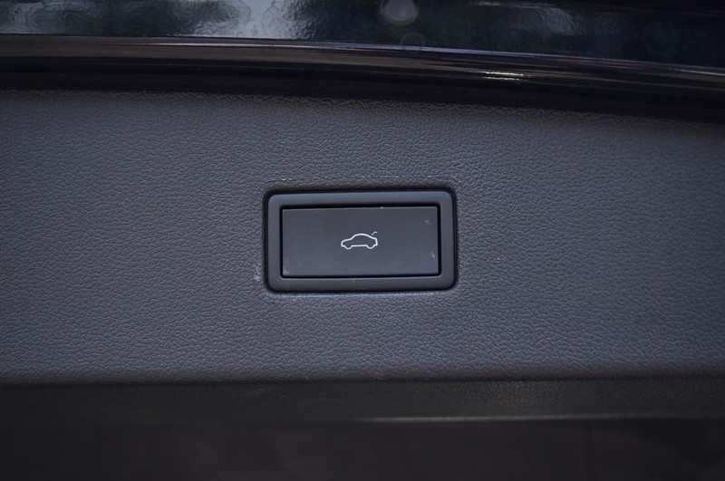 Volkswagen Tiguan Vehicle Image 27