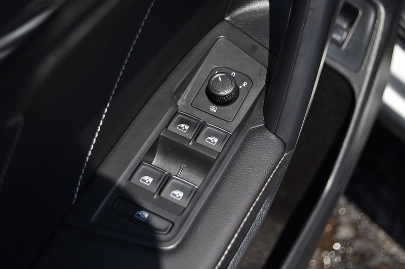 Volkswagen Tiguan Vehicle Image 08