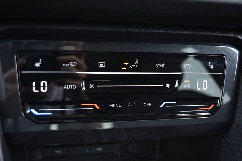 Volkswagen Tiguan Vehicle Image 14