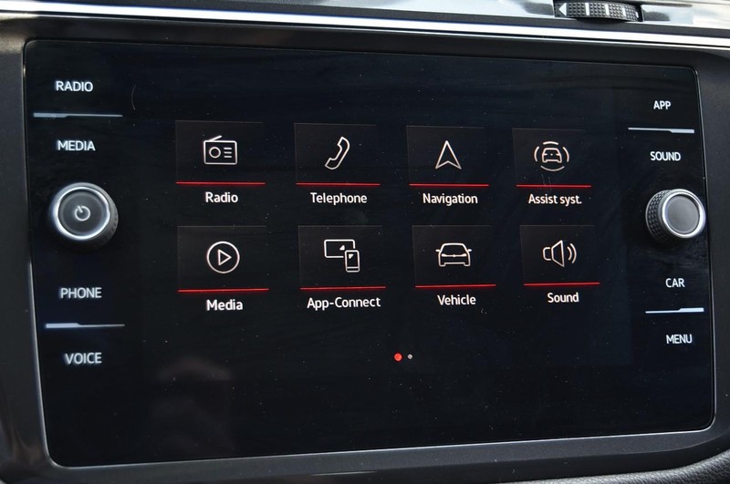 Volkswagen Tiguan Vehicle Image 18