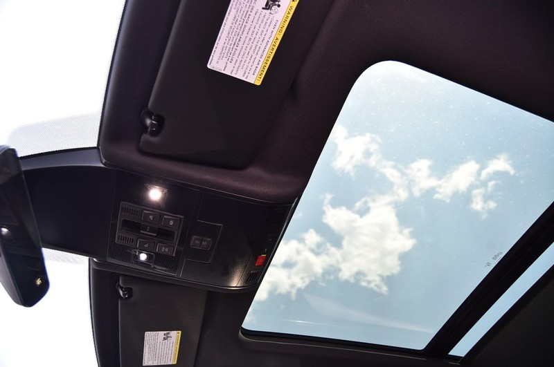 Volkswagen Tiguan Vehicle Image 22