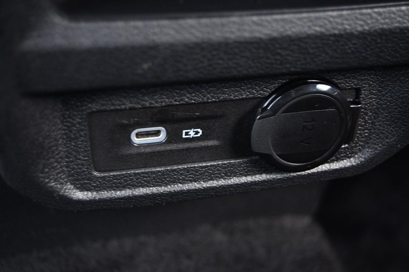 Volkswagen Tiguan Vehicle Image 25