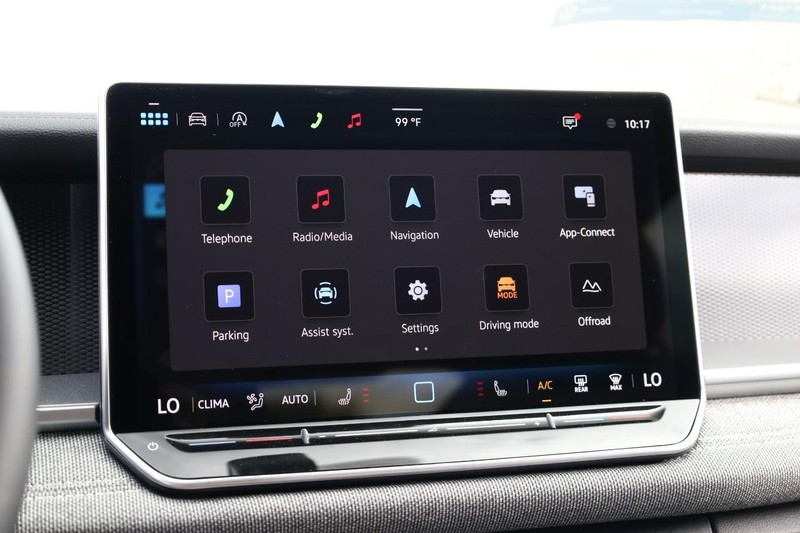 Volkswagen Tiguan Vehicle Image 13