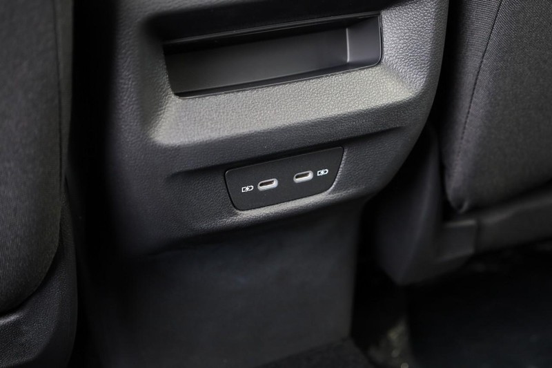 Volkswagen Tiguan Vehicle Image 23