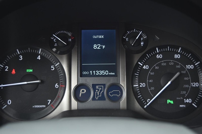 Lexus GX Vehicle Image 13
