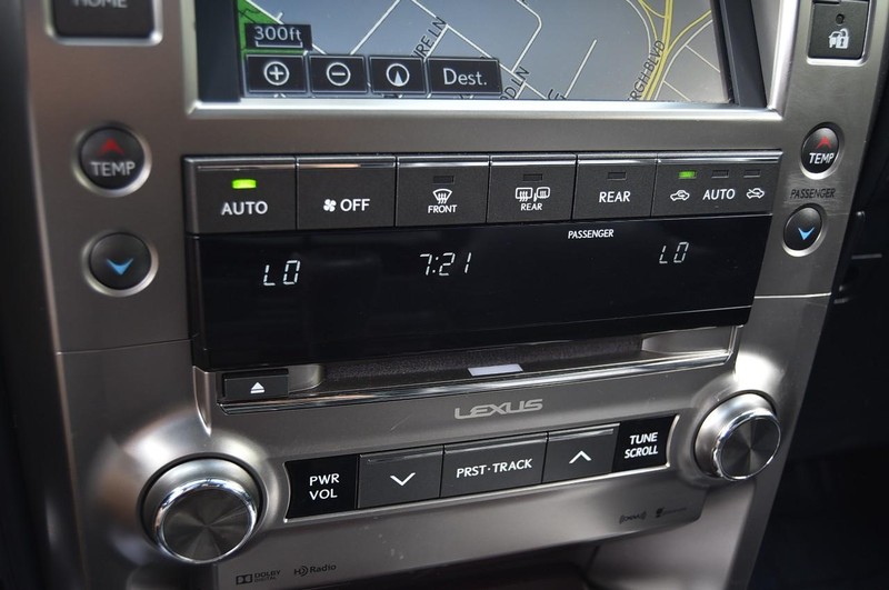 Lexus GX Vehicle Image 15