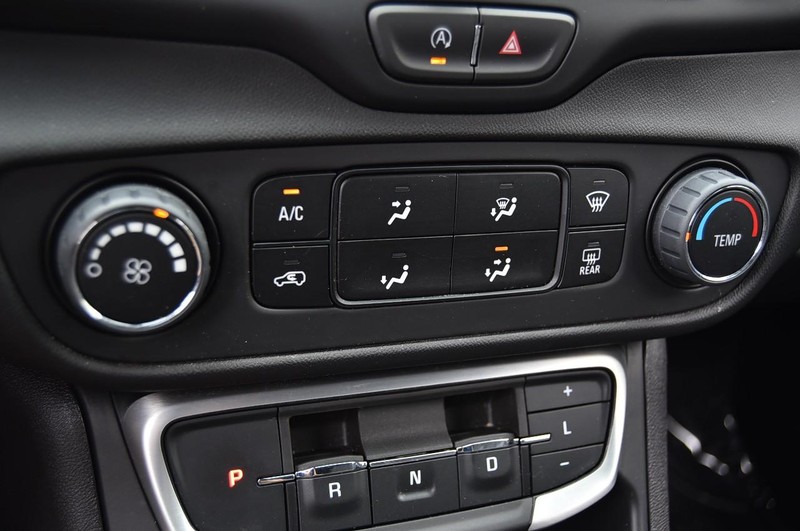 GMC Terrain Vehicle Image 14