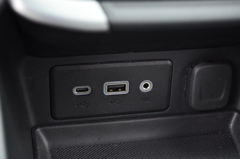 GMC Terrain Vehicle Image 15