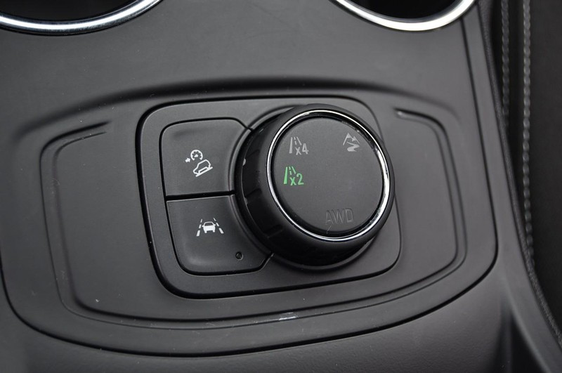 GMC Terrain Vehicle Image 16