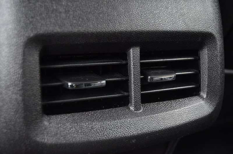GMC Terrain Vehicle Image 22