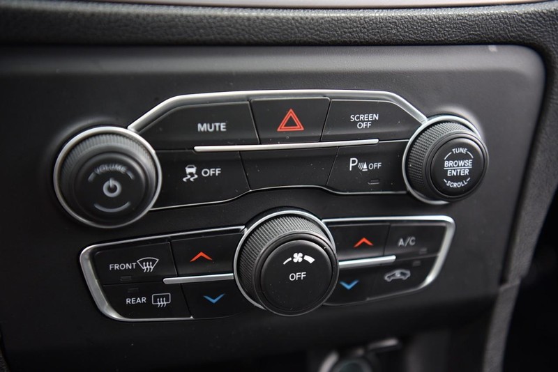 Dodge Charger Vehicle Image 15