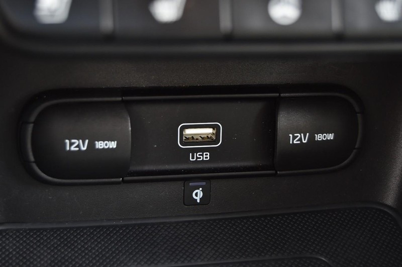 Kia Sportage Vehicle Image 17
