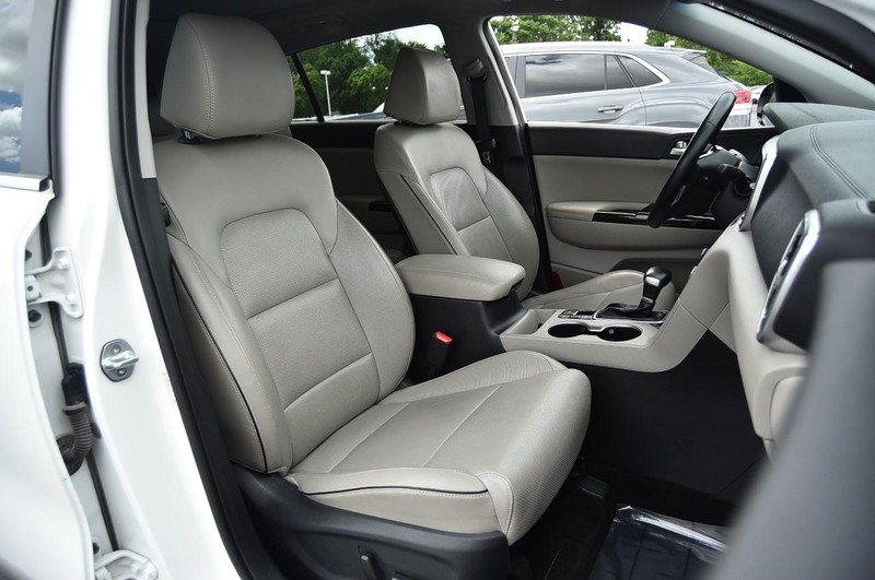 Kia Sportage Vehicle Image 22