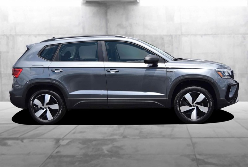 Volkswagen Taos Vehicle Image 05