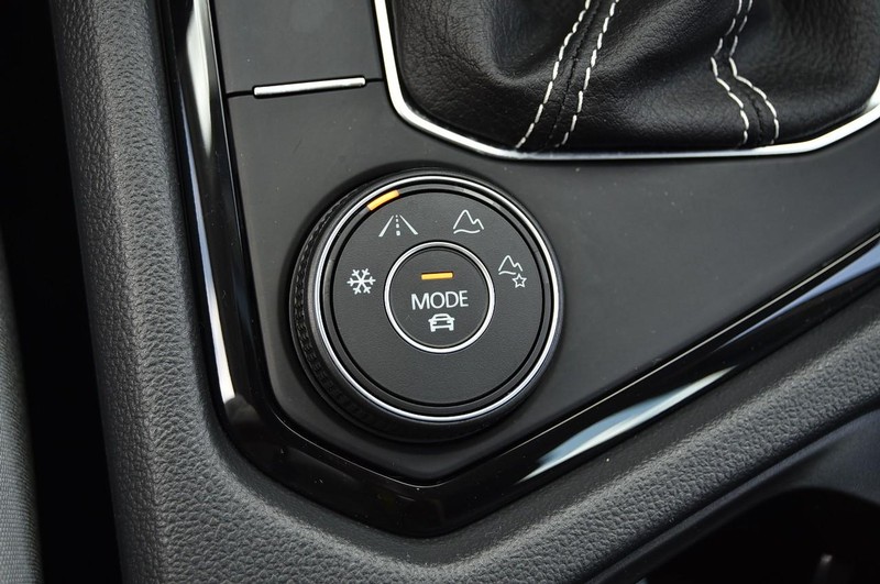 Volkswagen Taos Vehicle Image 18