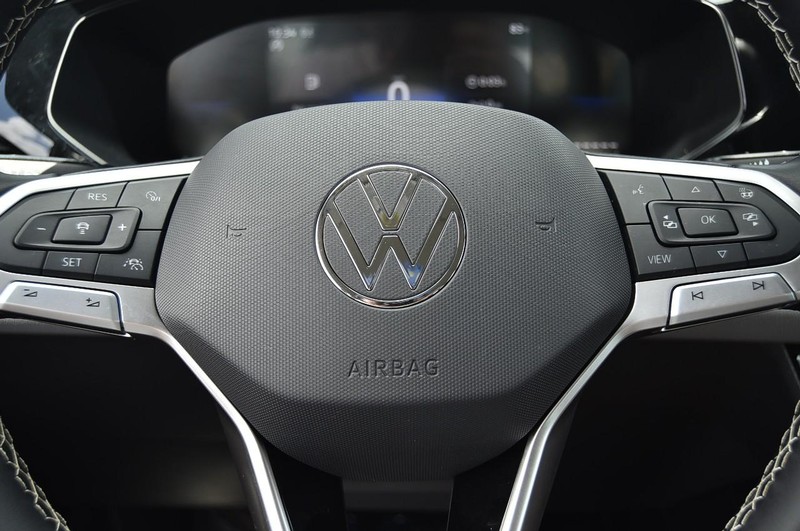 Volkswagen Taos Vehicle Image 20