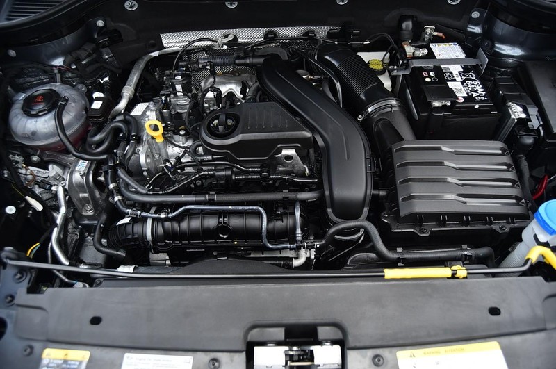 Volkswagen Taos Vehicle Image 25