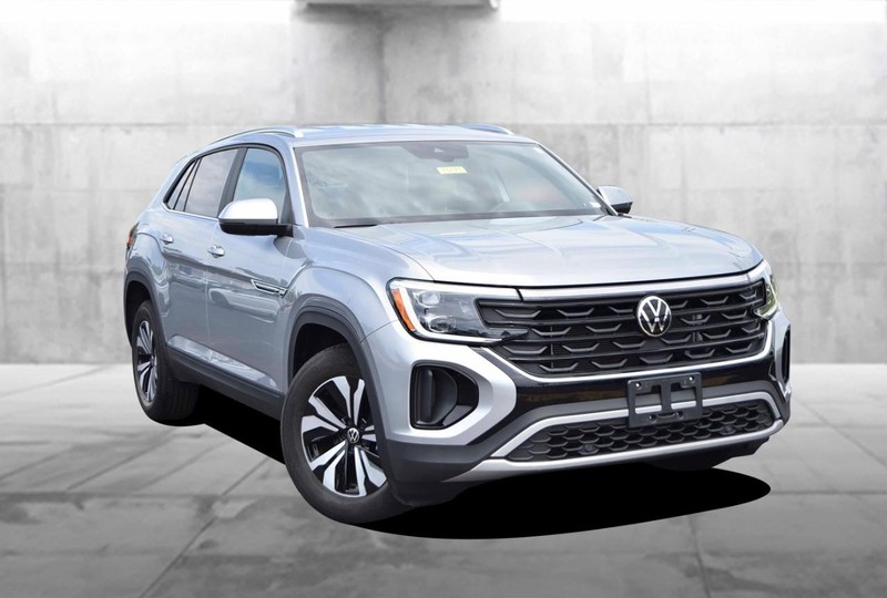 Volkswagen Atlas Cross Sport Vehicle Image 02