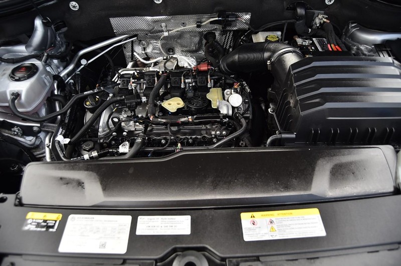Volkswagen Atlas Cross Sport Vehicle Image 24