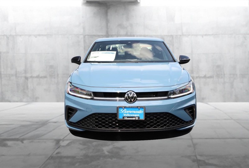 Volkswagen Jetta Vehicle Image 04