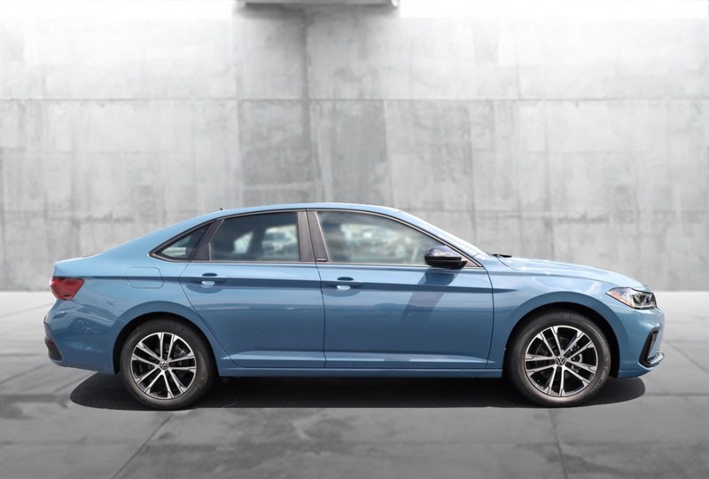 Volkswagen Jetta Vehicle Image 05