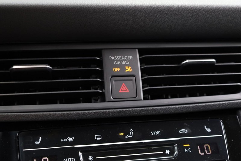 Volkswagen Jetta Vehicle Image 13