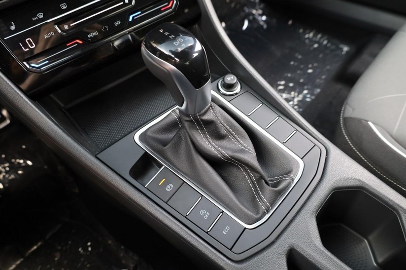 Volkswagen Jetta Vehicle Image 16