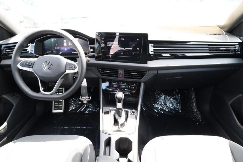 Volkswagen Jetta Vehicle Image 22