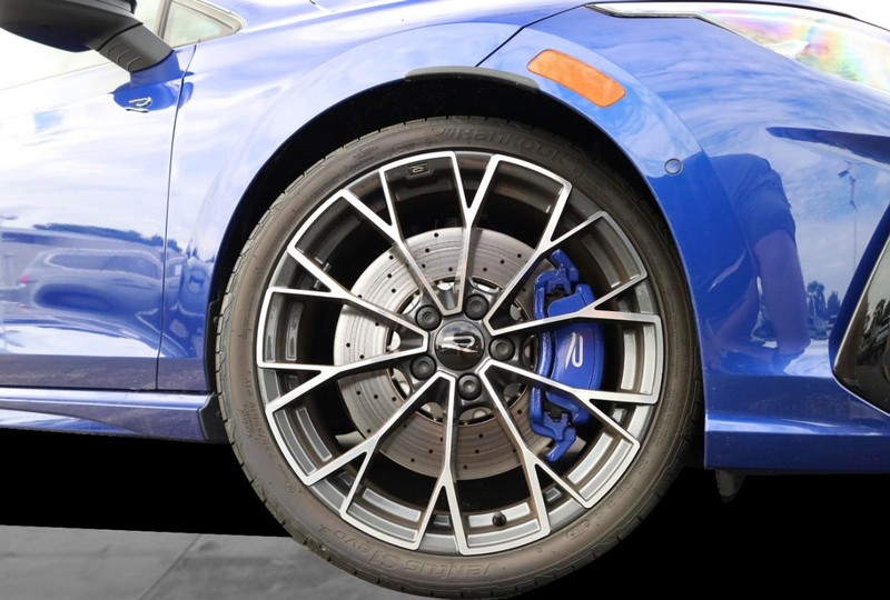 Volkswagen Golf R Vehicle Image 03
