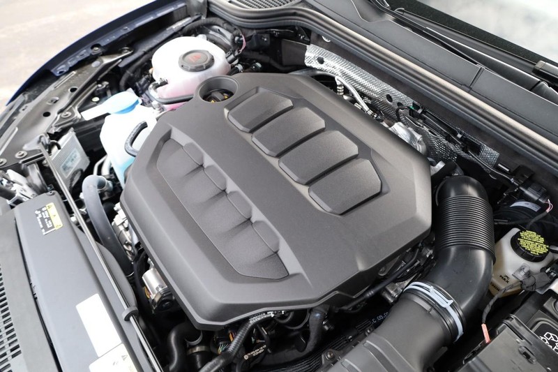 Volkswagen Golf R Vehicle Image 25