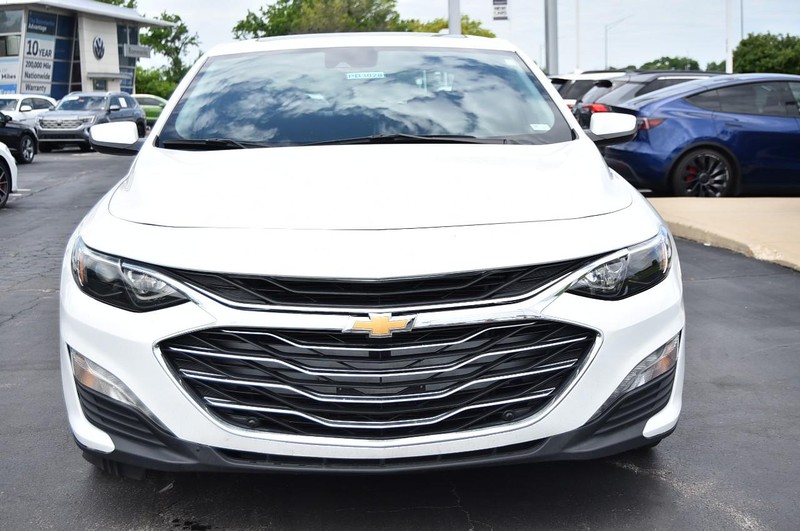 Chevrolet Malibu Vehicle Image 04