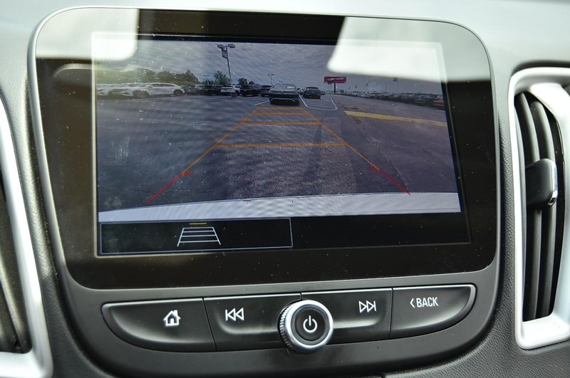 Chevrolet Malibu Vehicle Image 11