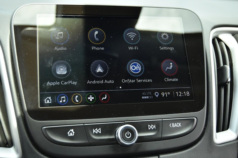 Chevrolet Malibu Vehicle Image 12