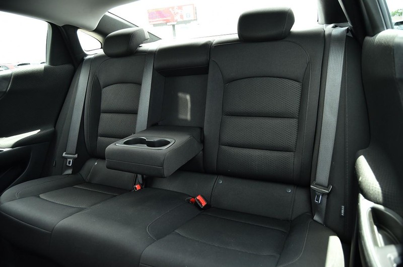 Chevrolet Malibu Vehicle Image 20