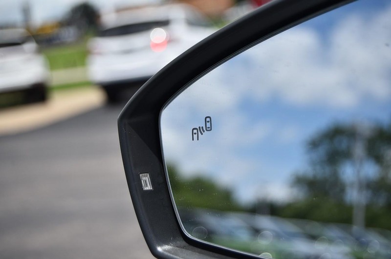 Volkswagen Tiguan Vehicle Image 10