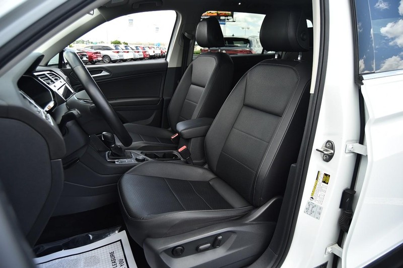 Volkswagen Tiguan Vehicle Image 21