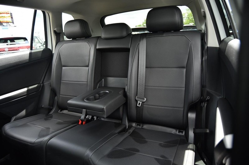 Volkswagen Tiguan Vehicle Image 24