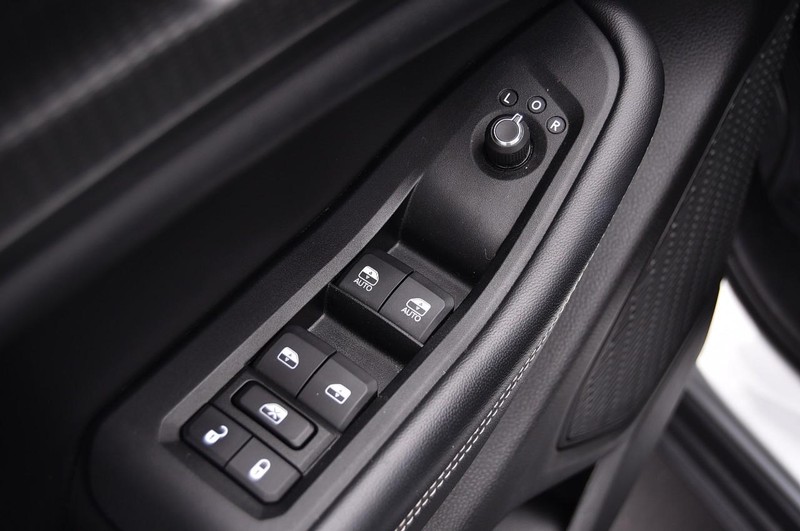 Jeep Grand Cherokee L Vehicle Image 08