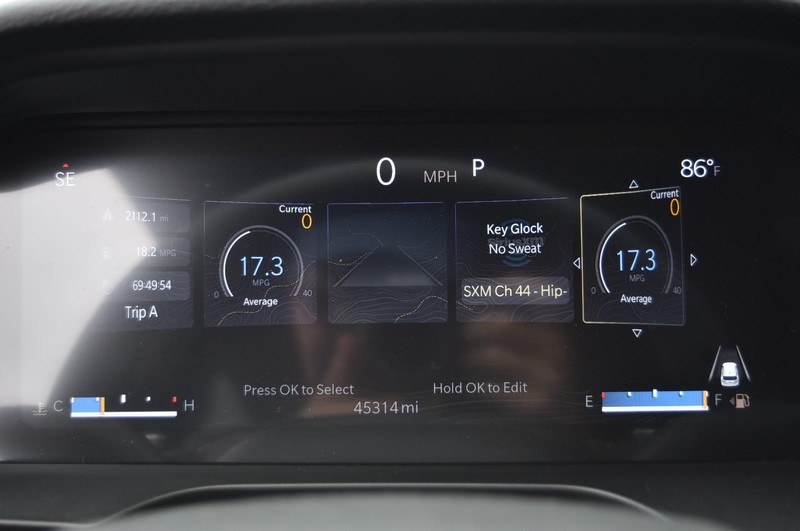 Jeep Grand Cherokee L Vehicle Image 12