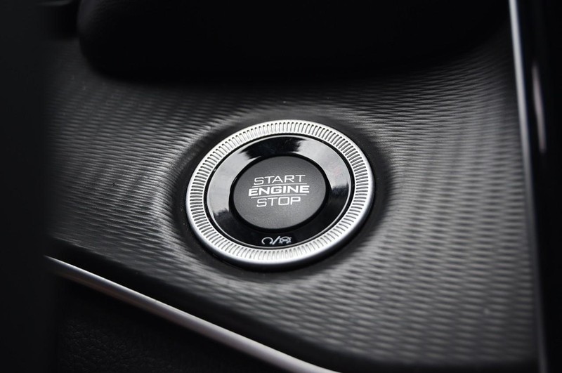 Jeep Grand Cherokee L Vehicle Image 18