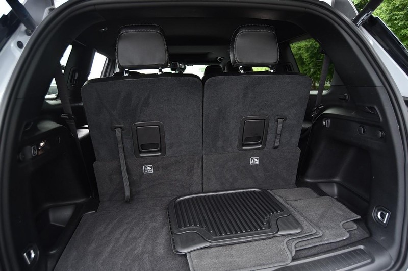 Jeep Grand Cherokee L Vehicle Image 27