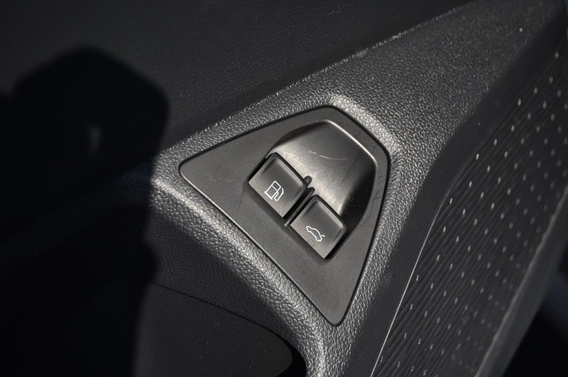 Volkswagen Jetta Vehicle Image 09