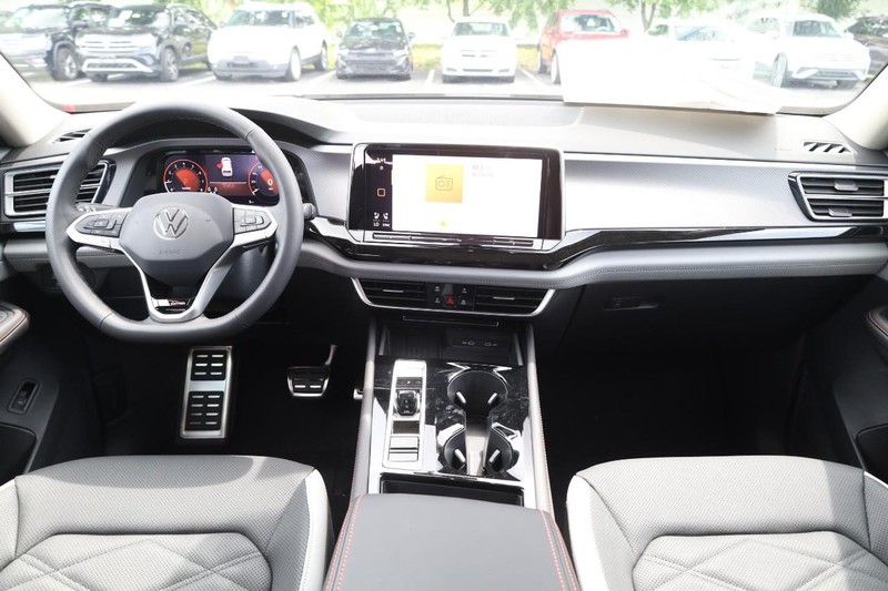 Volkswagen Atlas Vehicle Image 27