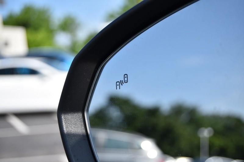Volkswagen Taos Vehicle Image 09